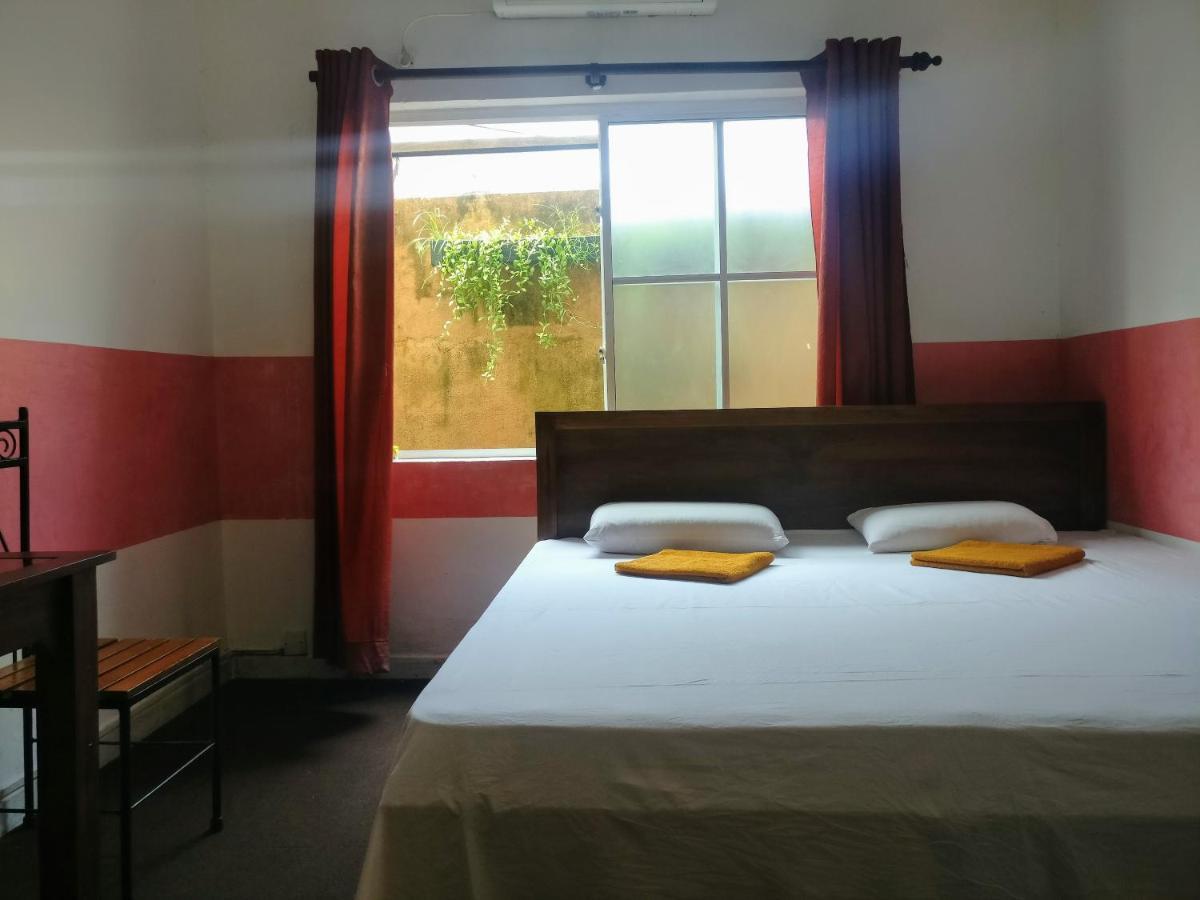 Villa Two Residence Dehiwala-Mount Lavinia Esterno foto